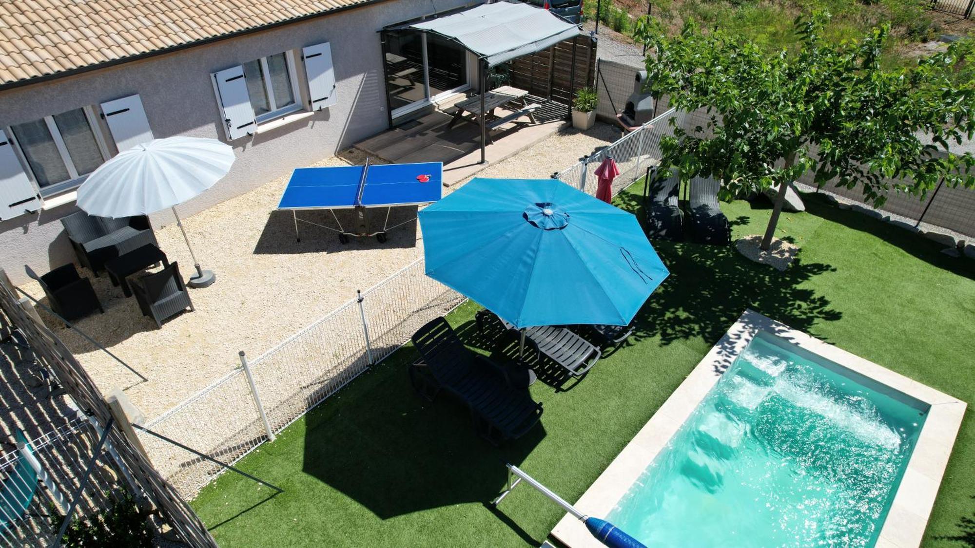 En Ardeche, Gite L'Odyssee Climatise Avec Sa Piscine Privee Et Chauffee 茹瓦厄斯 外观 照片